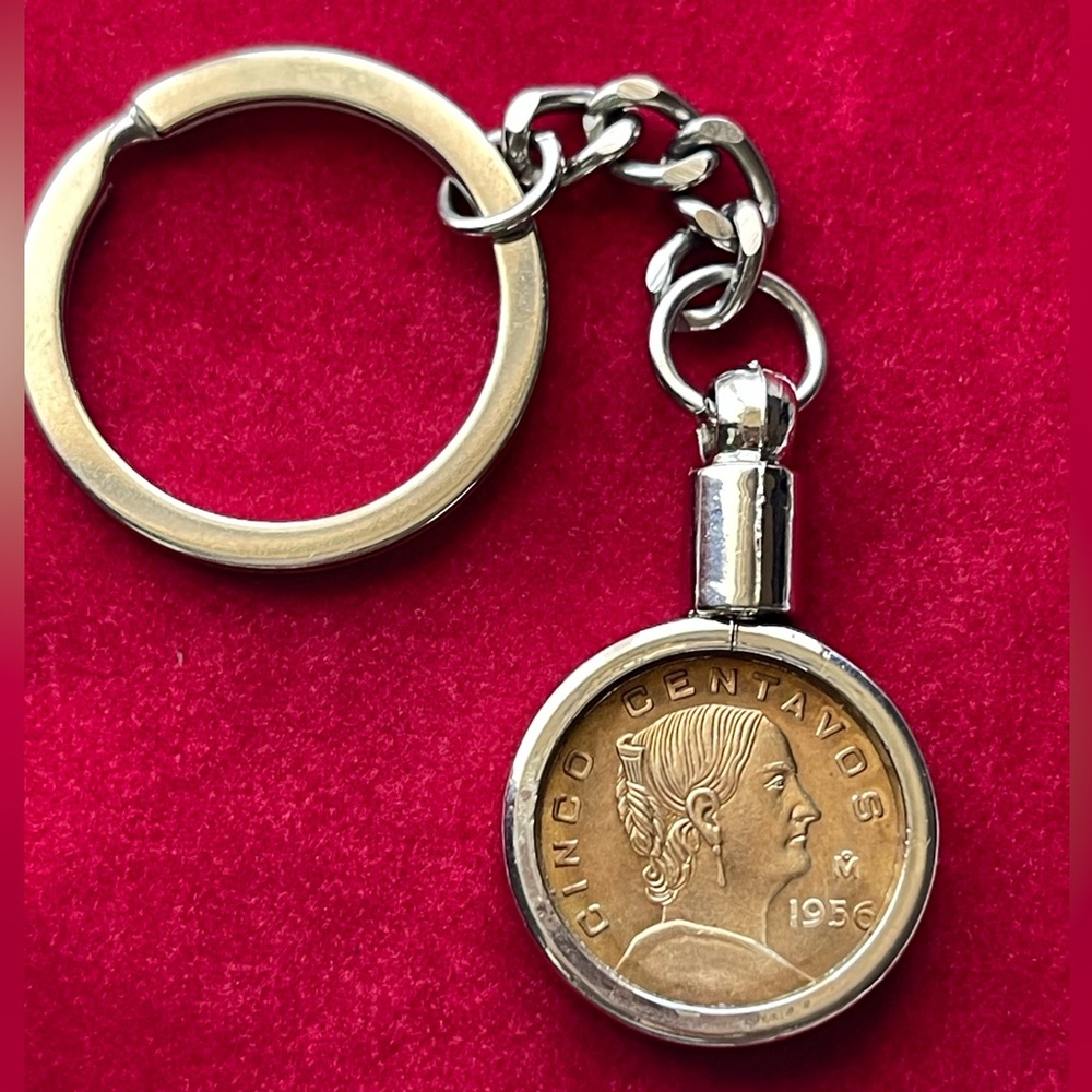 The beauty rare Mexico 5 cents bronze coin keychain